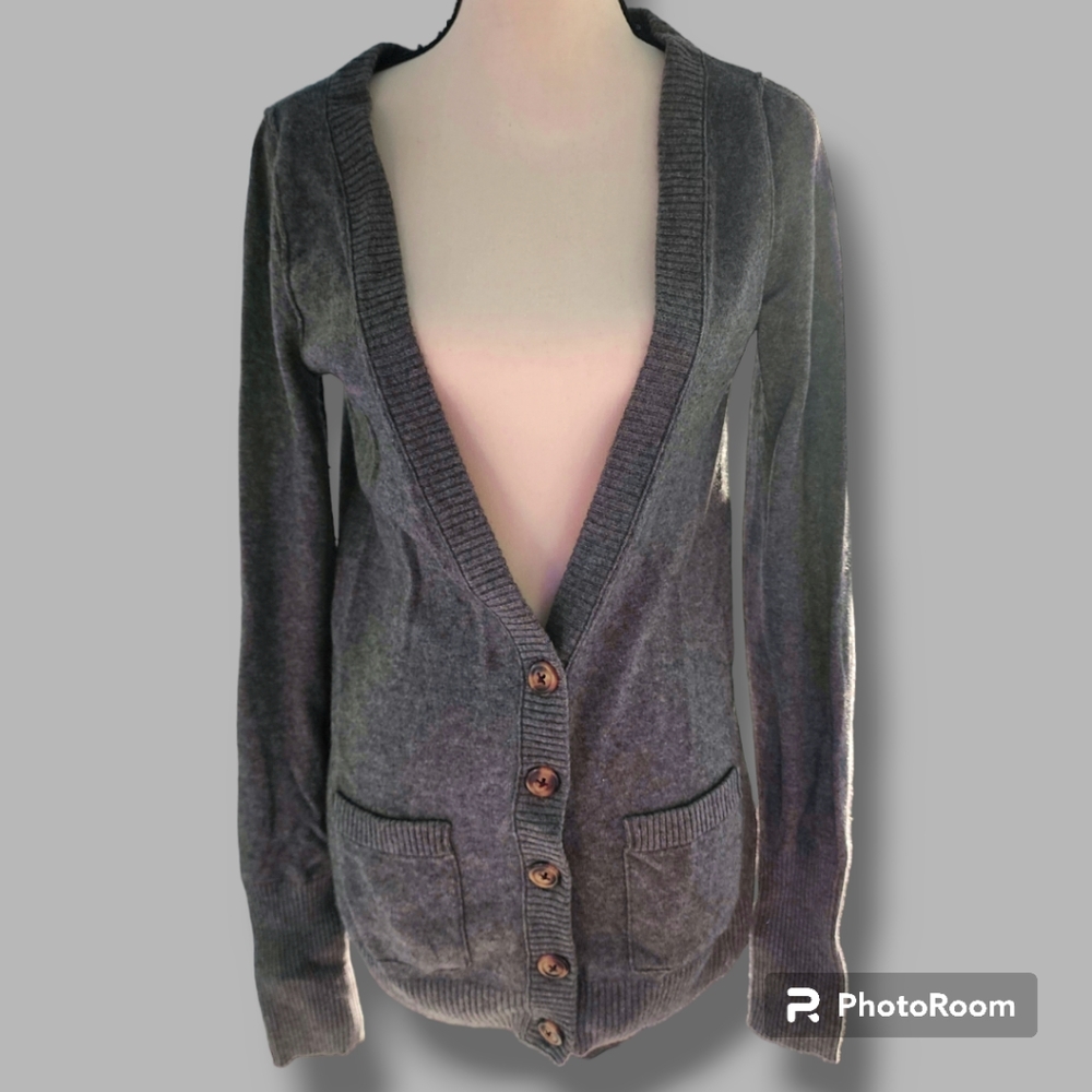 Gilly Hicks wool and cashmere cardigan